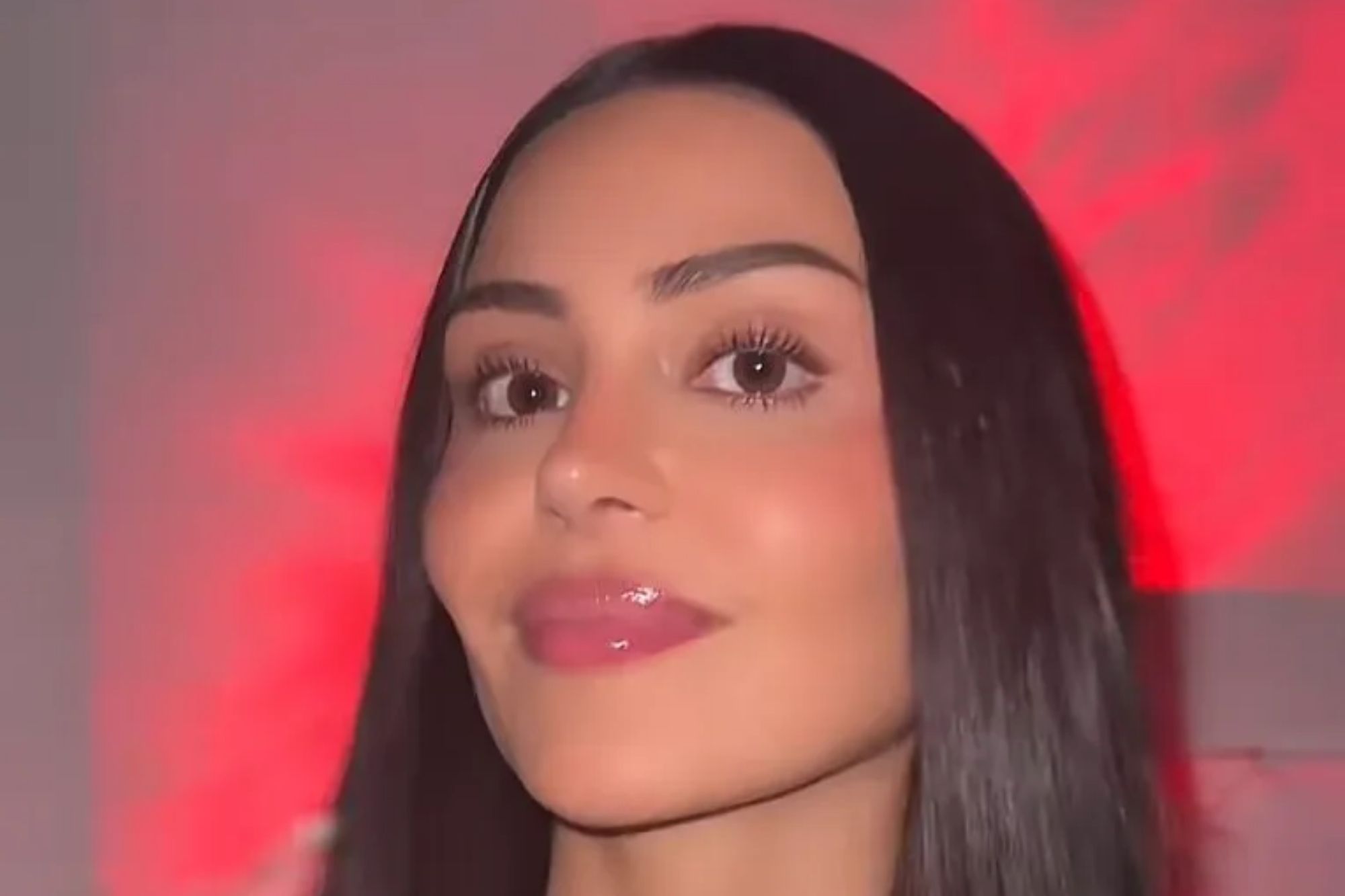 Image for Emma Munro Confirms Theo Barnard Split After Romance Played Out on TikTok