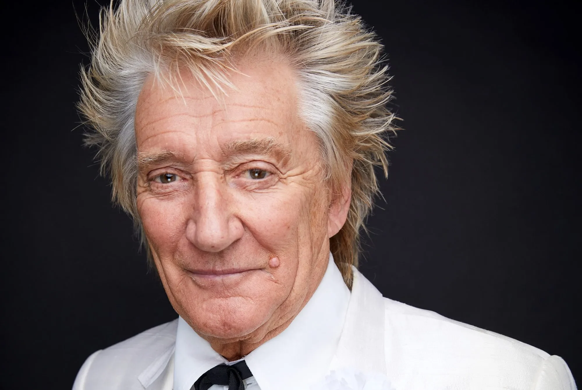 Image for Rod Stewart Pulls Four Weeks of Shows After Routine Coronary Stent Procedure