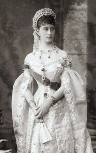 Elizabeth Warn