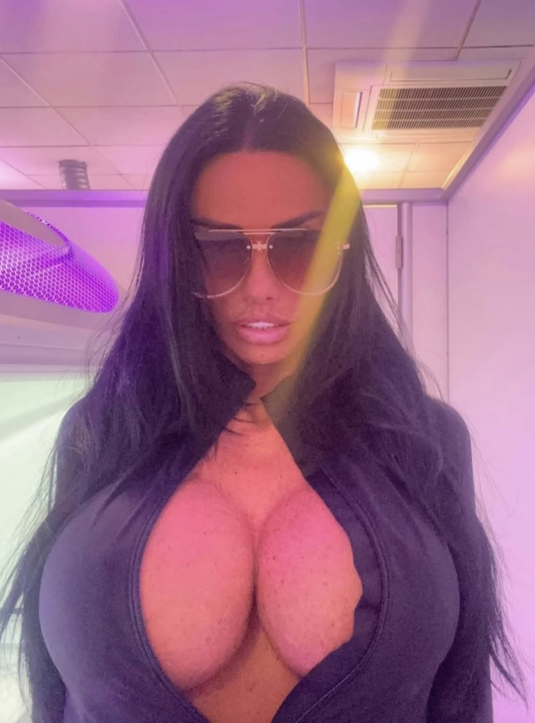 Katie Price jets off to Dubai for reunion with new nillionaire ‘husband’