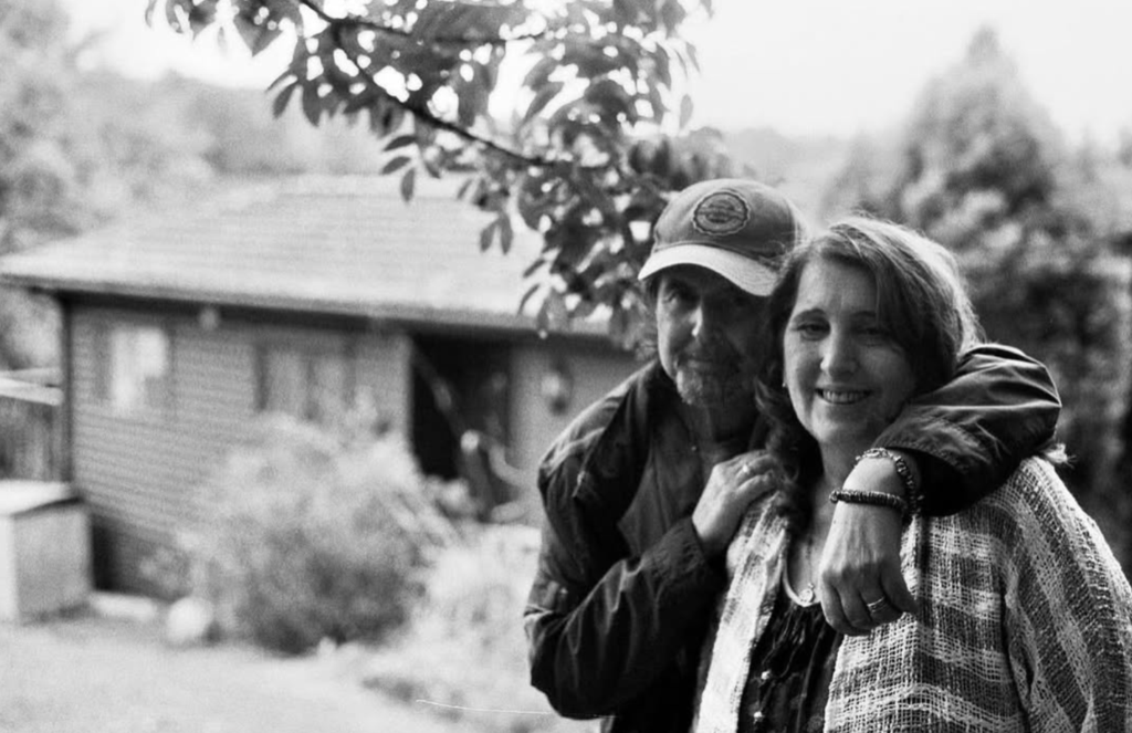 Motörhead Guitarist Phil Campbell Dies at 64 After Complications From Major Operation