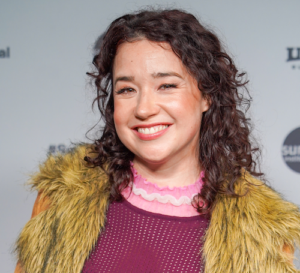 Sarah Steele