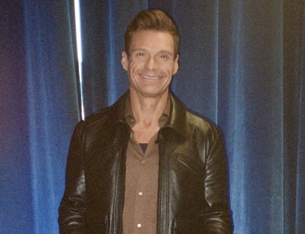 Single Ryan Seacrest is Looking For Love on Tinder