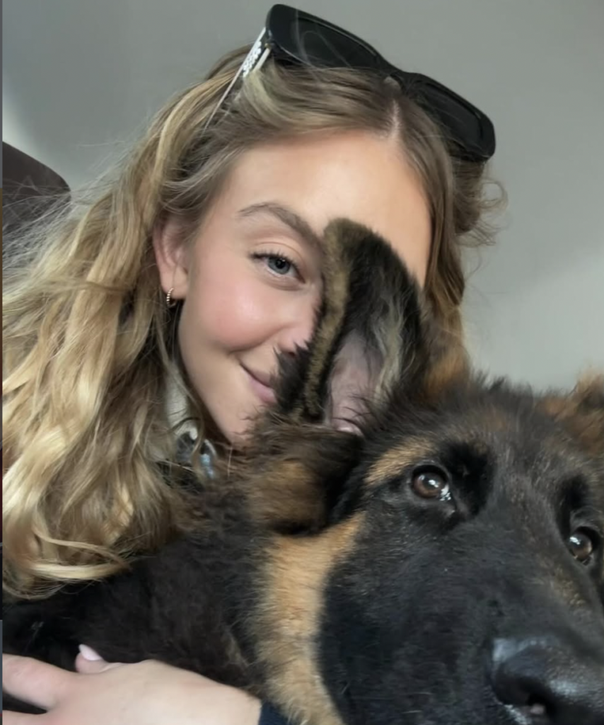 Sydney and Scooter Romance Getting Serious