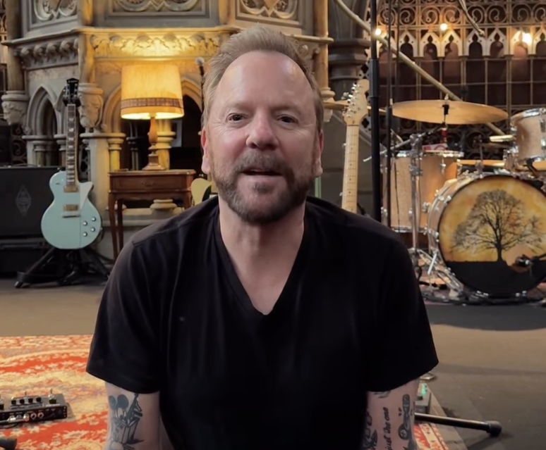 Kiefer Sutherland Axes US Tour Over Low Ticket Sales